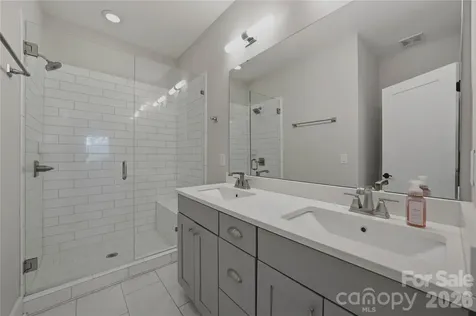 1636 Kenilworth Avenue Charlotte NC 28203