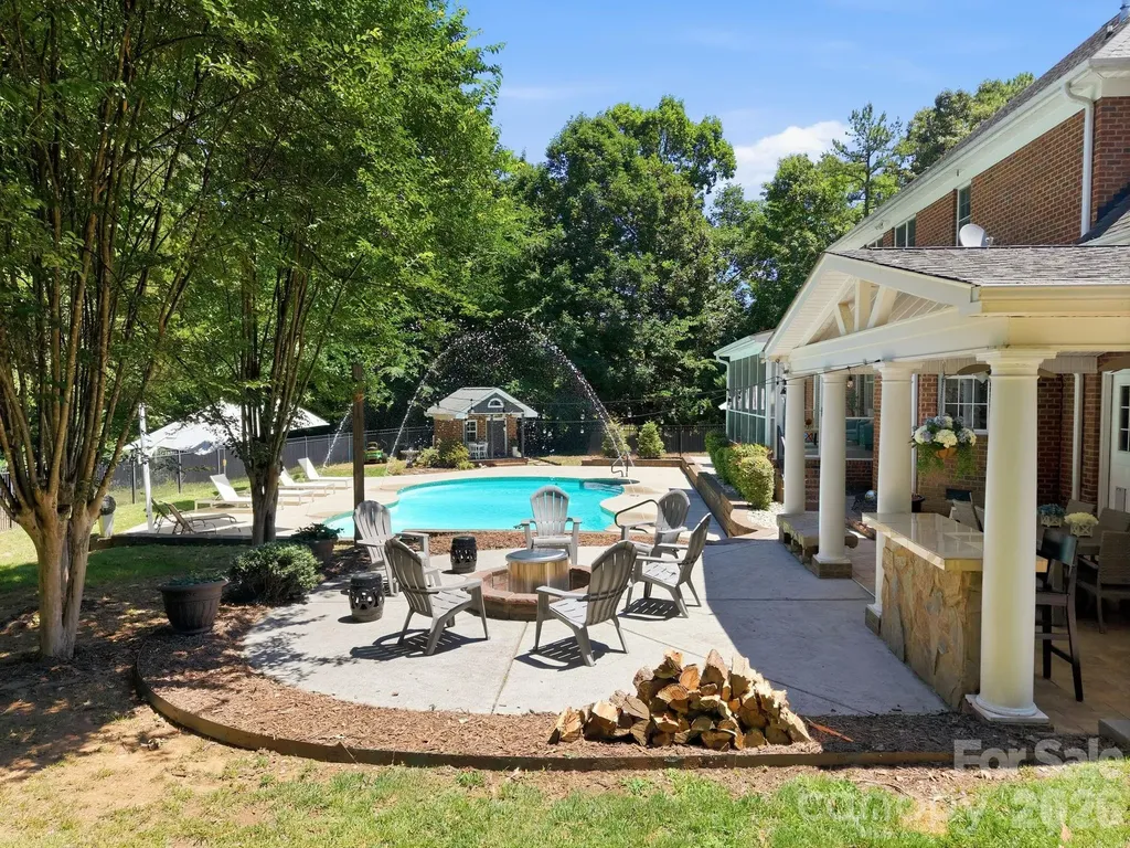 6263 Chamar Circle Kannapolis NC 28081
