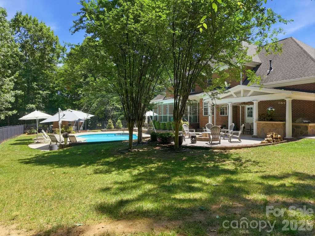6263 Chamar Circle Kannapolis NC 28081