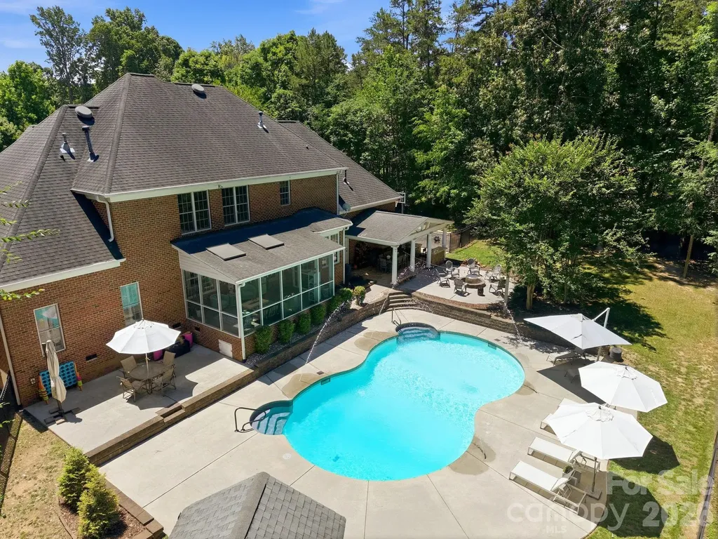 6263 Chamar Circle Kannapolis NC 28081