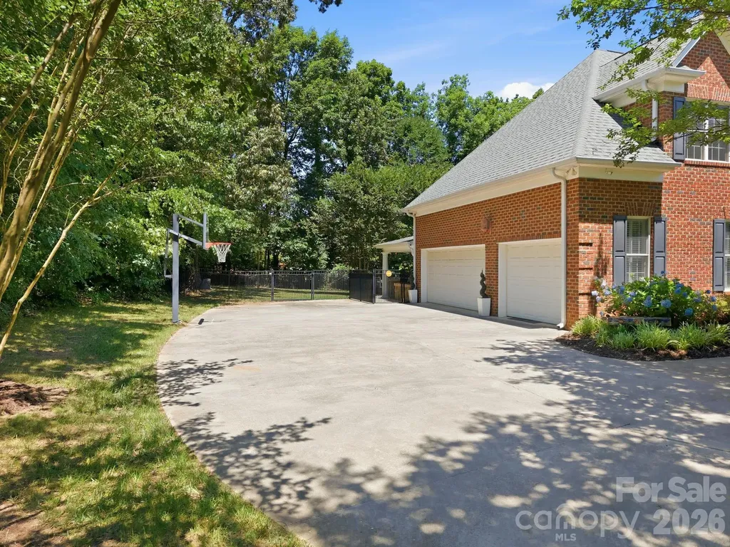 6263 Chamar Circle Kannapolis NC 28081