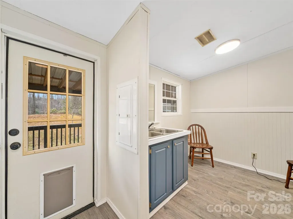 105 Satinwood Drive Burnsville NC 28714
