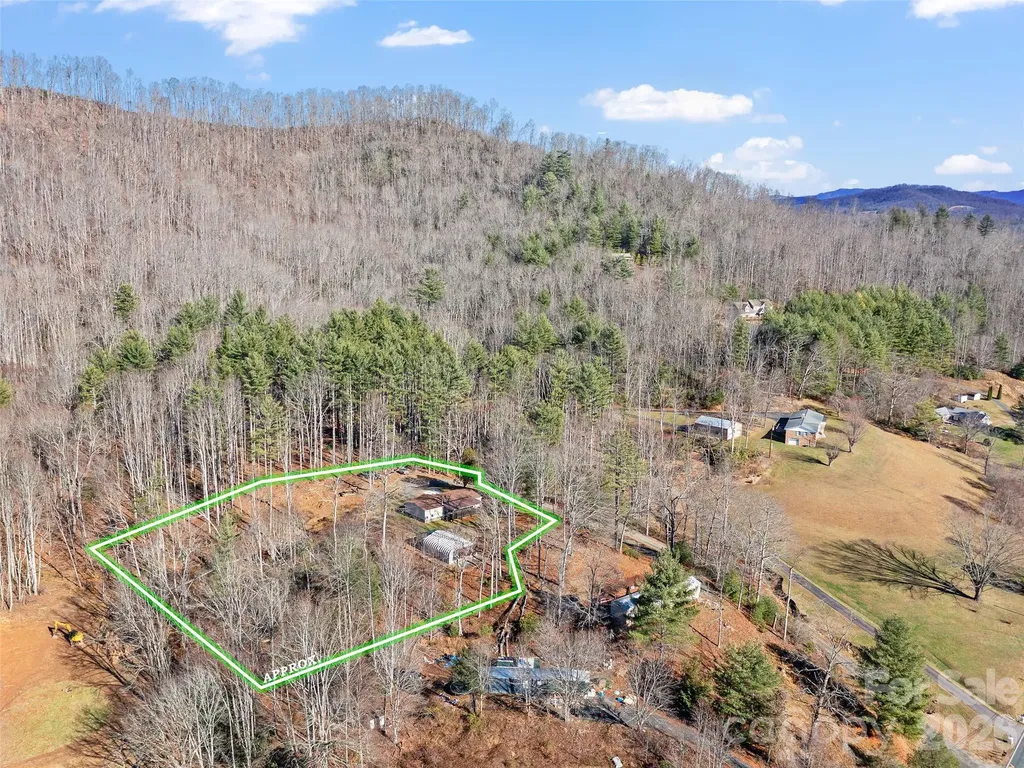 105 Satinwood Drive Burnsville NC 28714