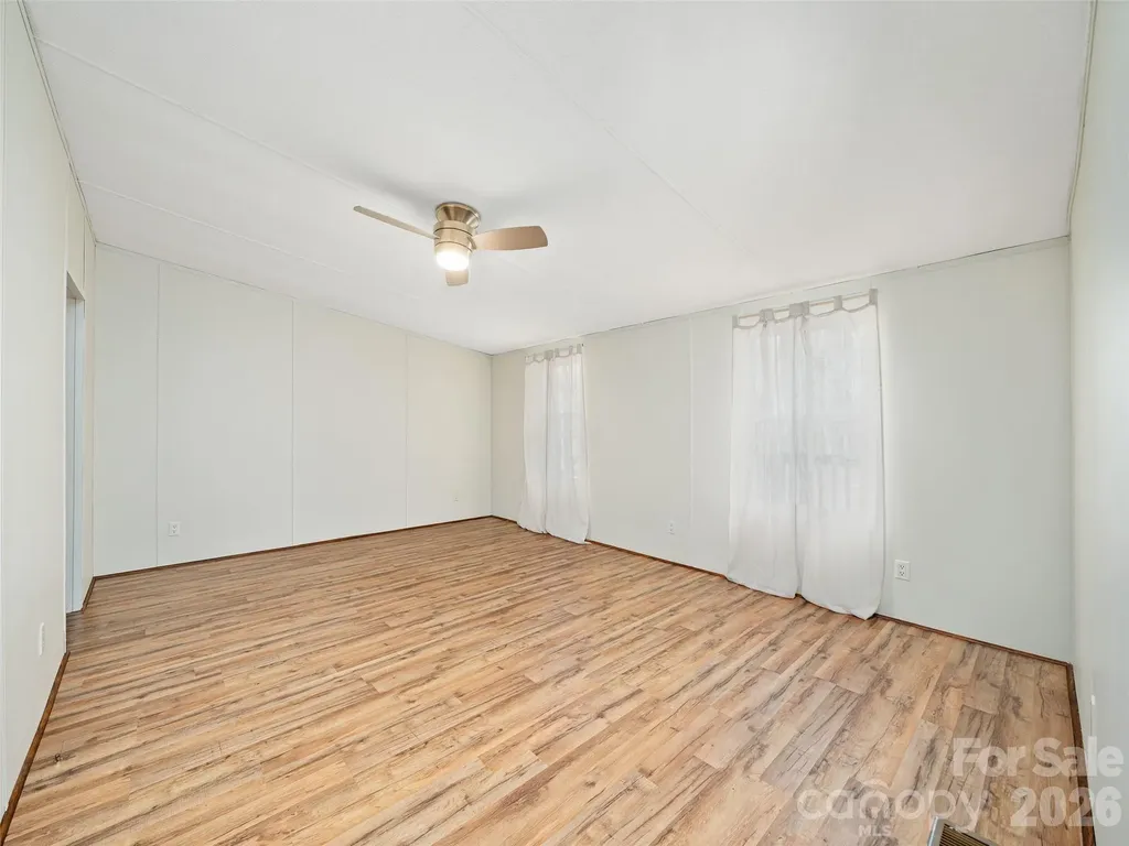 105 Satinwood Drive Burnsville NC 28714