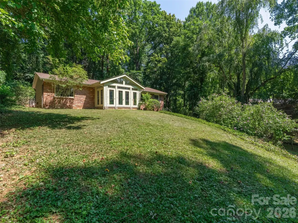41 Pinehurst Road Asheville NC 28805