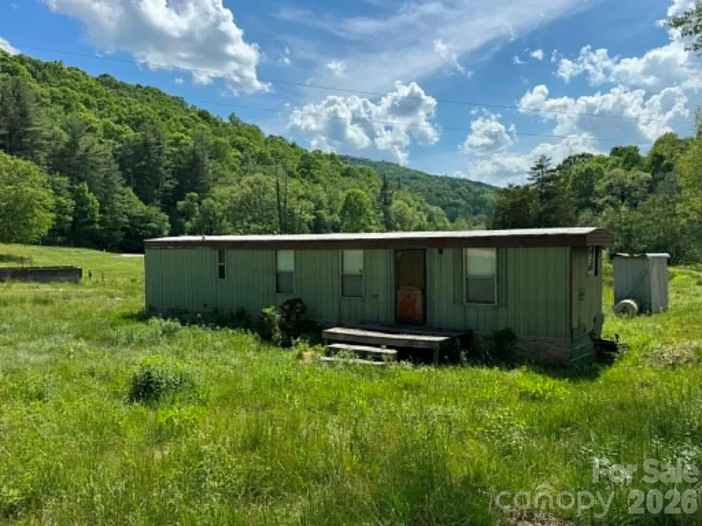 1298 Air Bellows Gap Road Sparta NC 28675