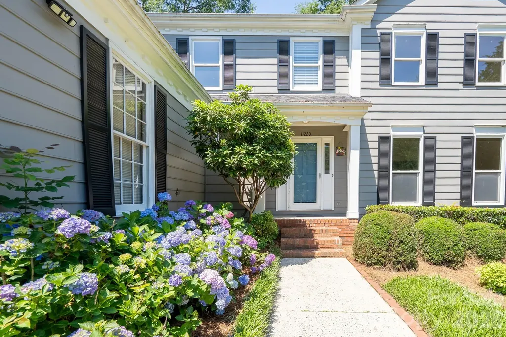 11220 Shandon Way Lane Charlotte NC 28262