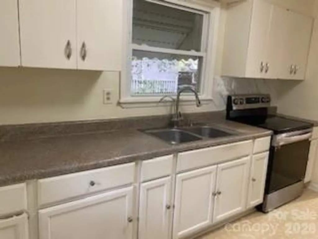 1909 Camp Greene Street Charlotte NC 28208