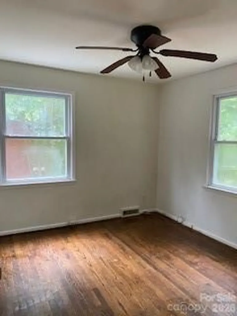 1909 Camp Greene Street Charlotte NC 28208