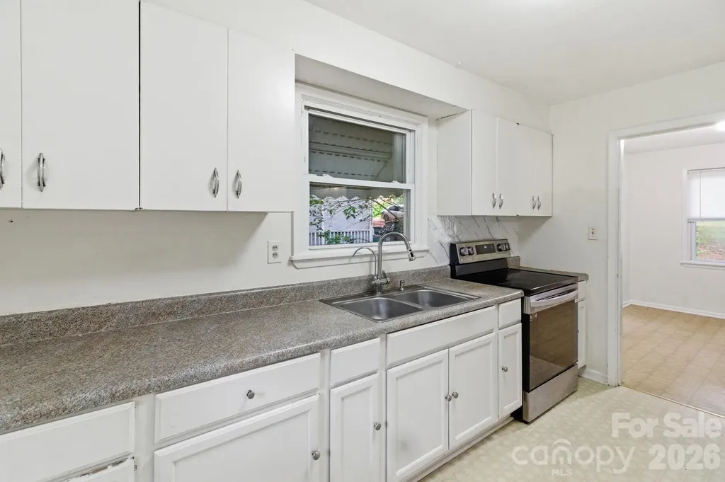 1909 Camp Greene Street Charlotte NC 28208