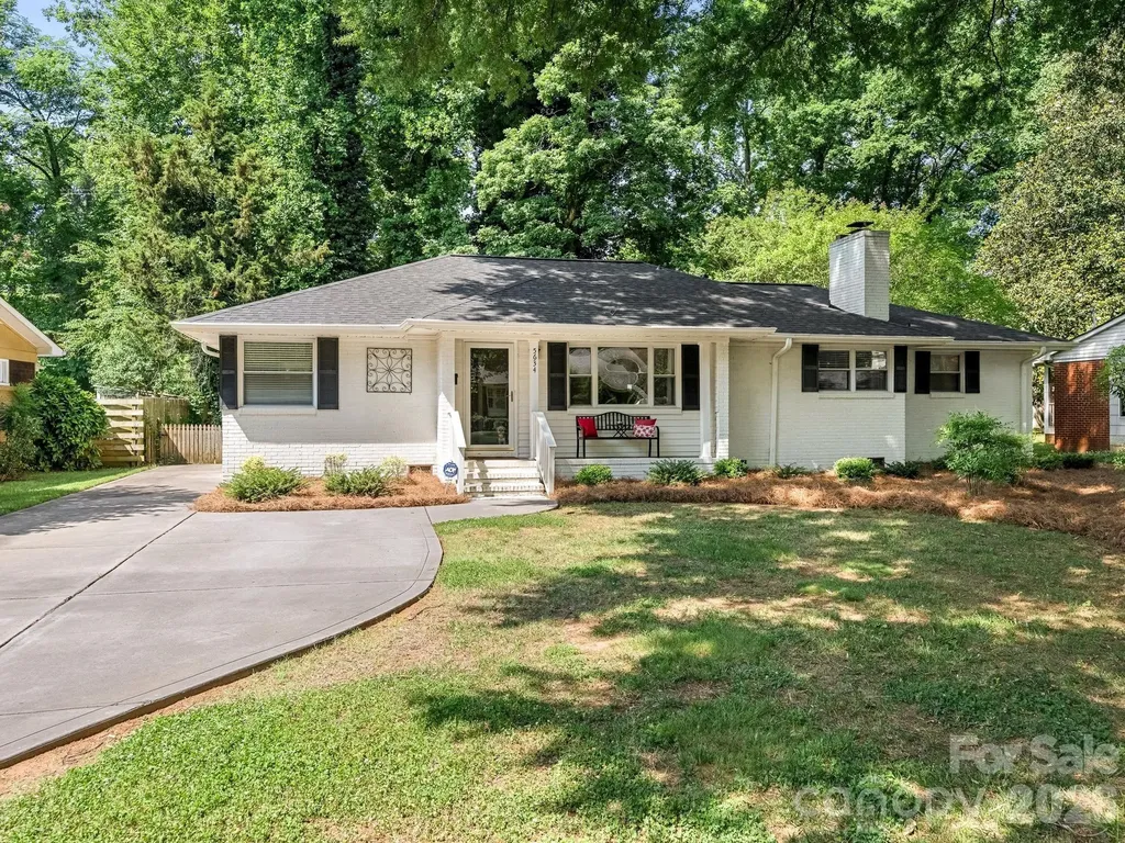 5634 Wedgewood Drive Charlotte NC 28210