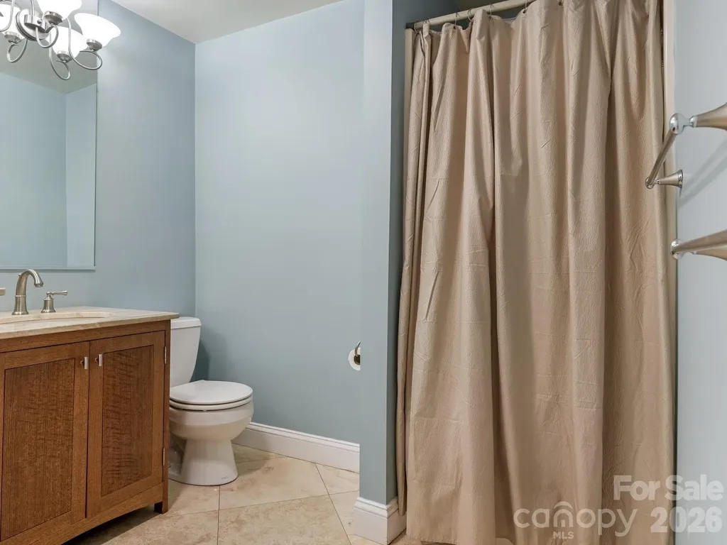 5634 Wedgewood Drive Charlotte NC 28210