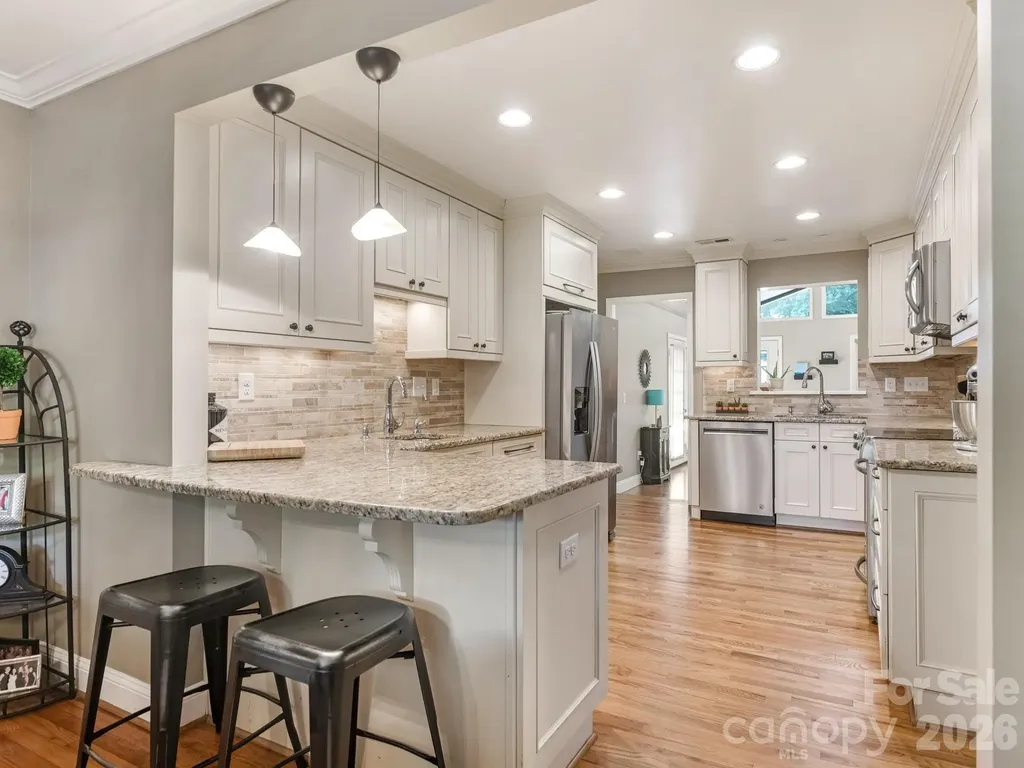 5634 Wedgewood Drive Charlotte NC 28210