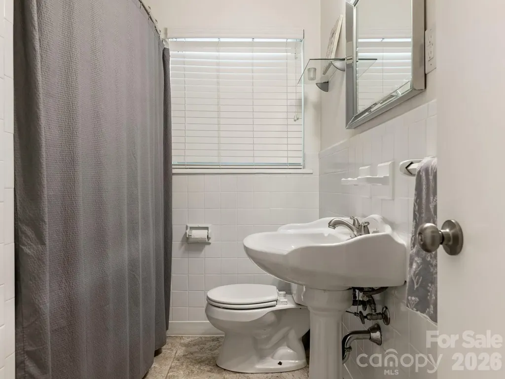 5634 Wedgewood Drive Charlotte NC 28210