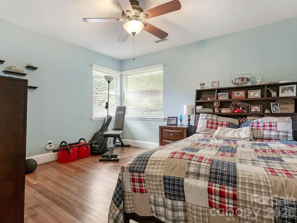 5634 Wedgewood Drive Charlotte NC 28210