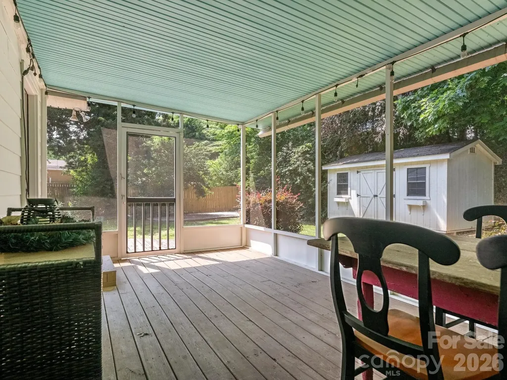 5634 Wedgewood Drive Charlotte NC 28210
