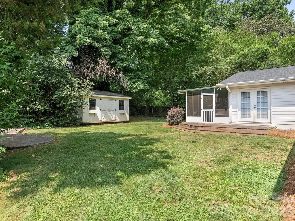 5634 Wedgewood Drive Charlotte NC 28210