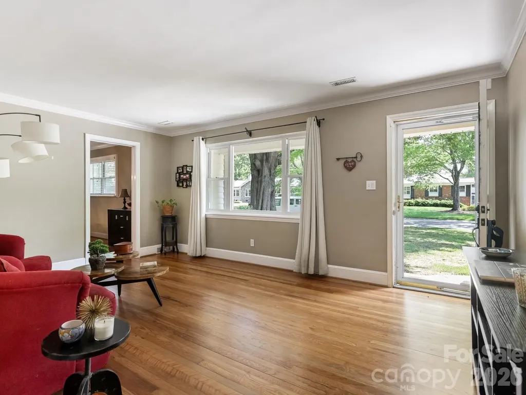 5634 Wedgewood Drive Charlotte NC 28210