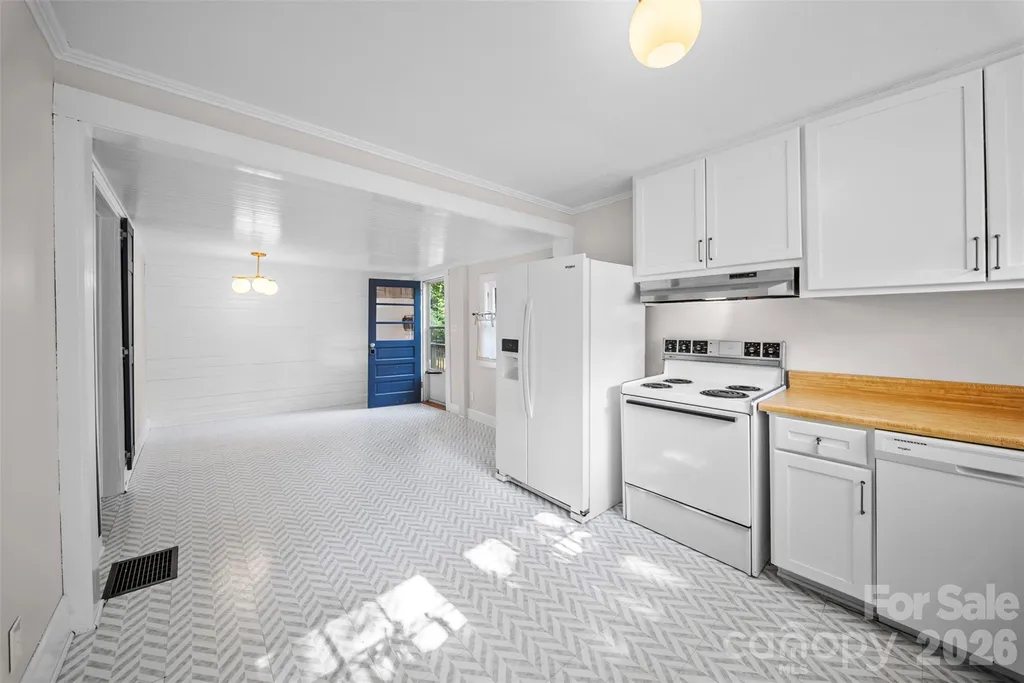 825 Montgomery Avenue Albemarle NC 28001