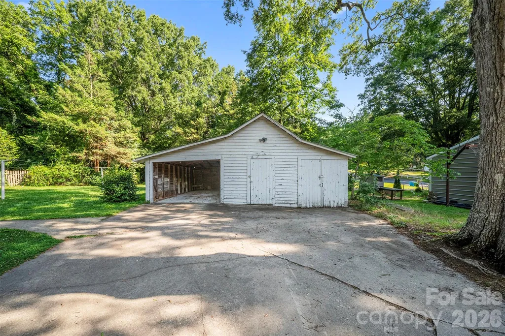 825 Montgomery Avenue Albemarle NC 28001