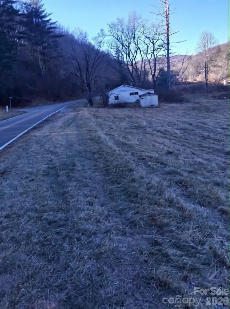 1298 Air Bellows Gap Road Sparta NC 28675