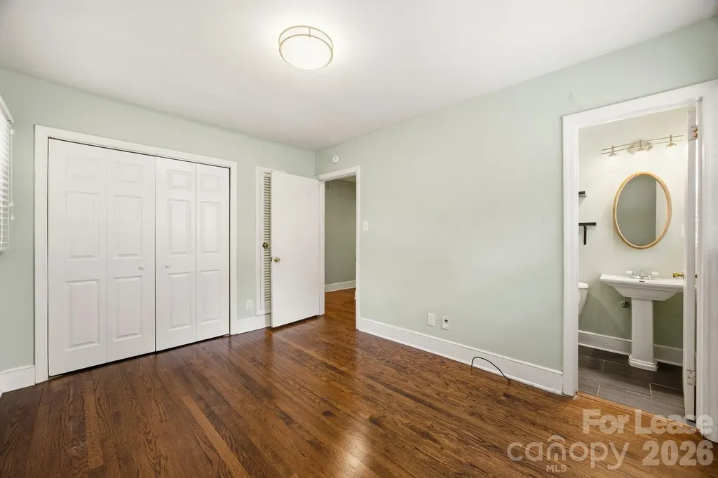 2727 Springway Drive Charlotte NC 28205