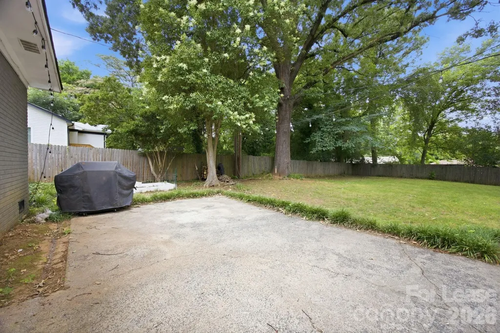 2727 Springway Drive Charlotte NC 28205