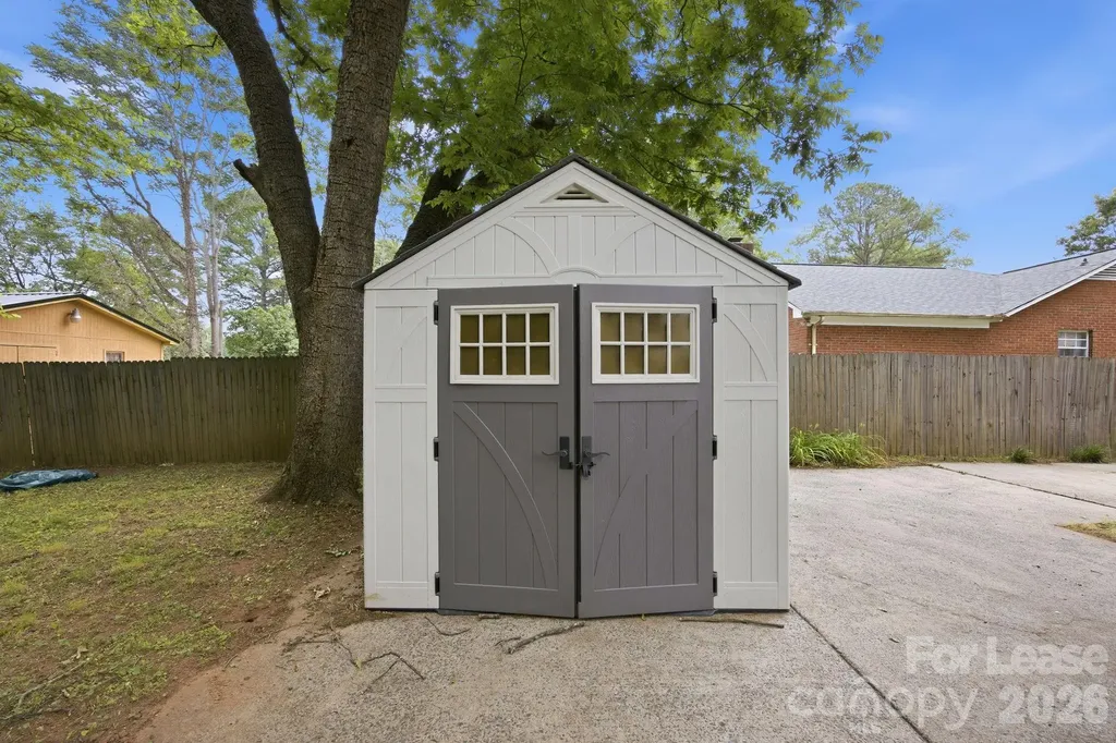 2727 Springway Drive Charlotte NC 28205