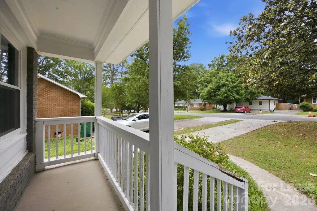 2727 Springway Drive Charlotte NC 28205