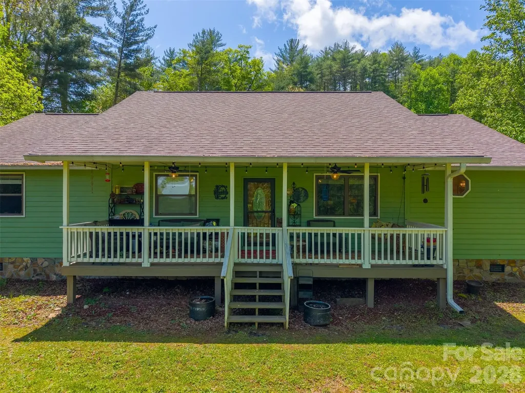 1364 Atoah Road Robbinsville NC 28771