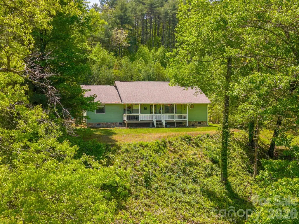 1364 Atoah Road Robbinsville NC 28771