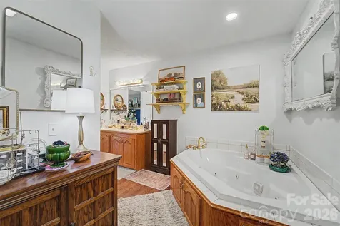 1364 Atoah Road Robbinsville NC 28771
