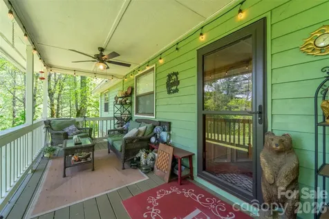 1364 Atoah Road Robbinsville NC 28771