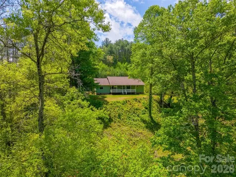 1364 Atoah Road Robbinsville NC 28771
