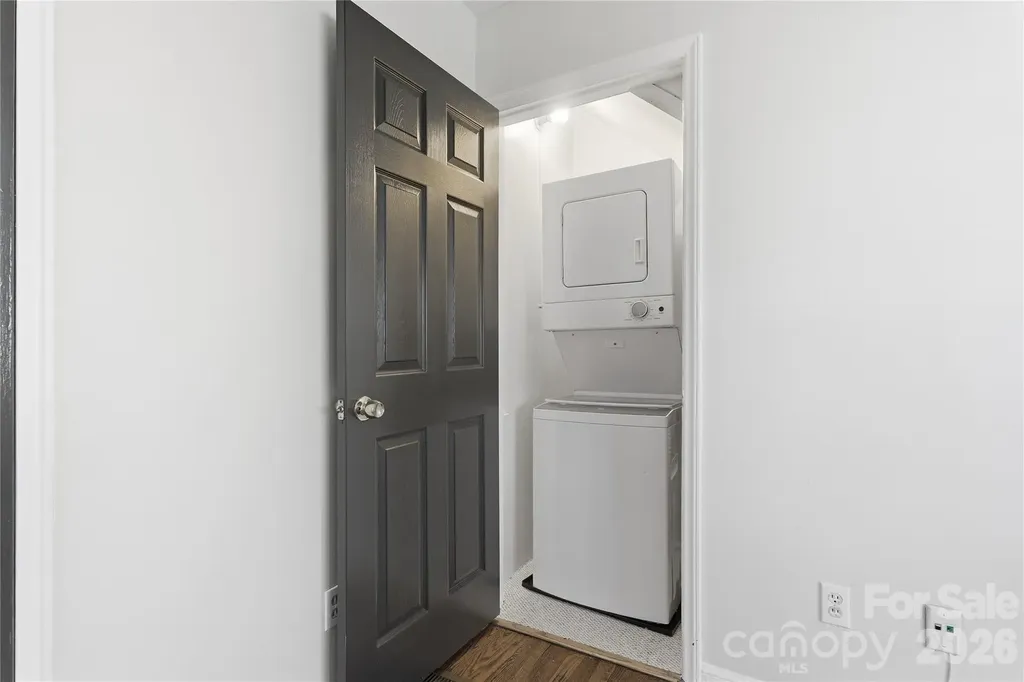 525 Wakefield Drive Charlotte NC 28209