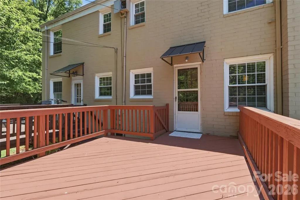 525 Wakefield Drive Charlotte NC 28209