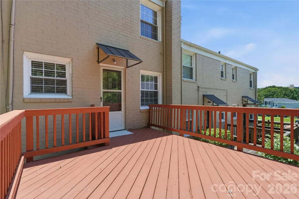 525 Wakefield Drive Charlotte NC 28209