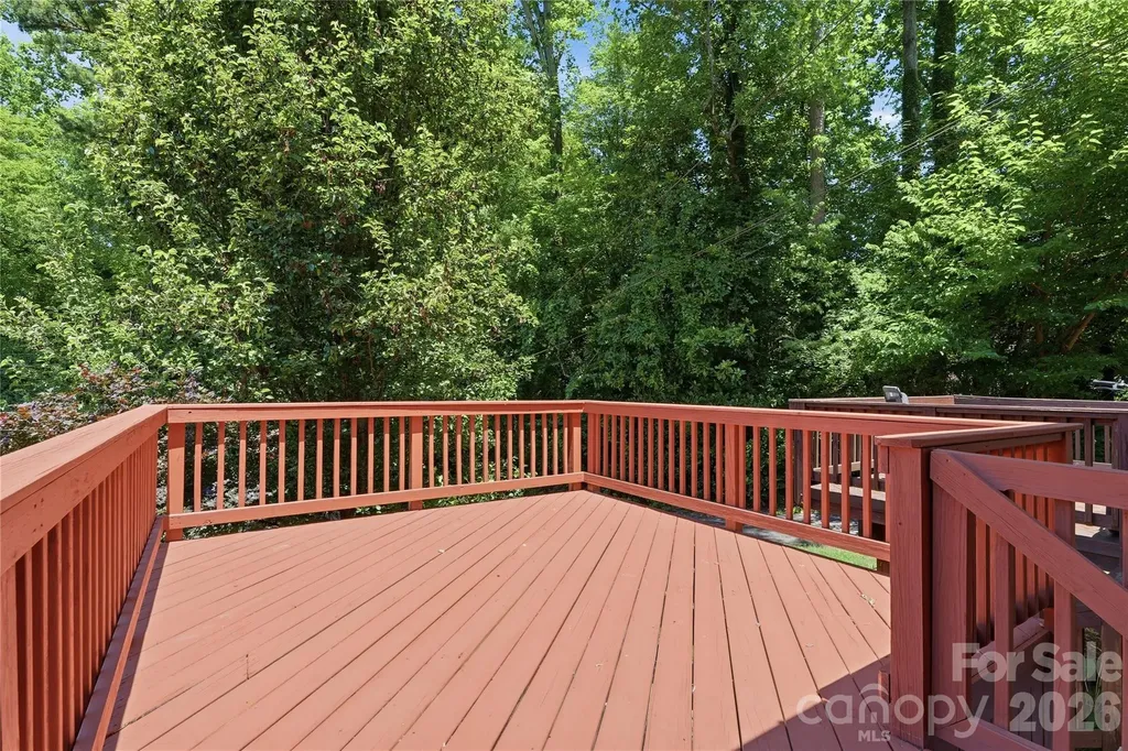 525 Wakefield Drive Charlotte NC 28209