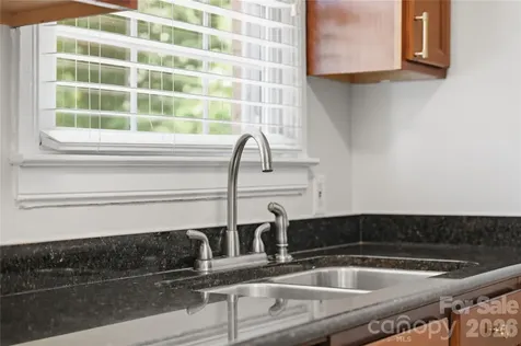 525 Wakefield Drive Charlotte NC 28209