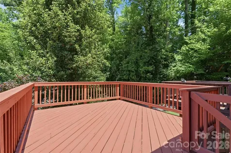 525 Wakefield Drive Charlotte NC 28209