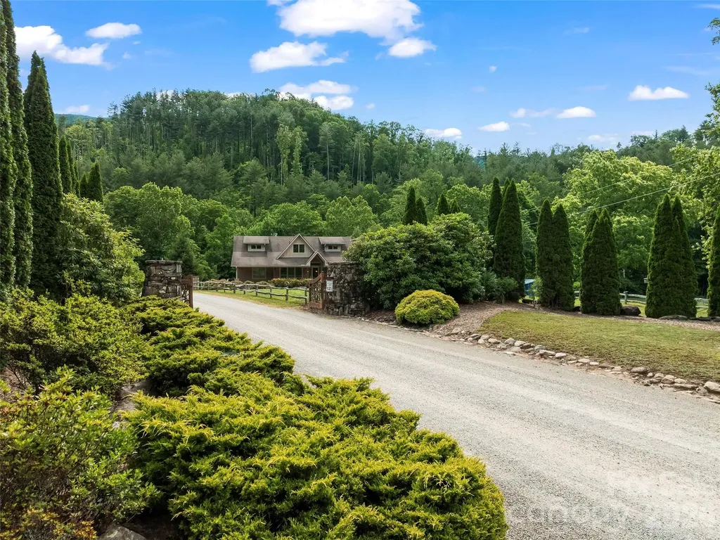 40 Shining Rock Drive Canton NC 28716