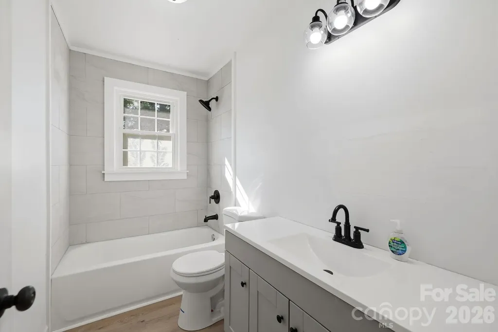 310 Roy Eaker Road Cherryville NC 28021