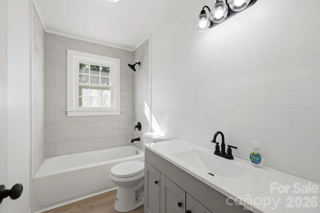 310 Roy Eaker Road Cherryville NC 28021