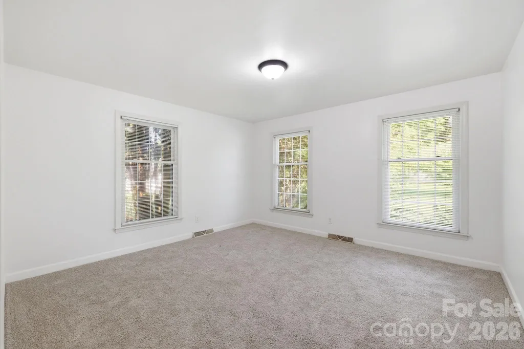 310 Roy Eaker Road Cherryville NC 28021