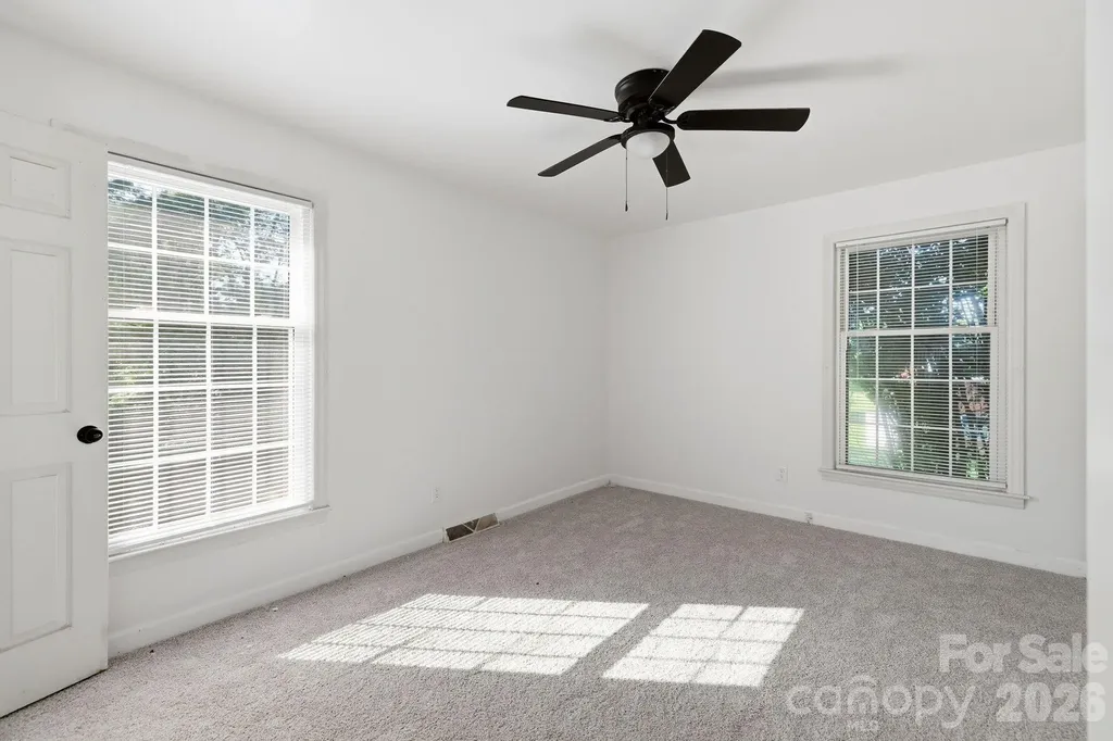 310 Roy Eaker Road Cherryville NC 28021