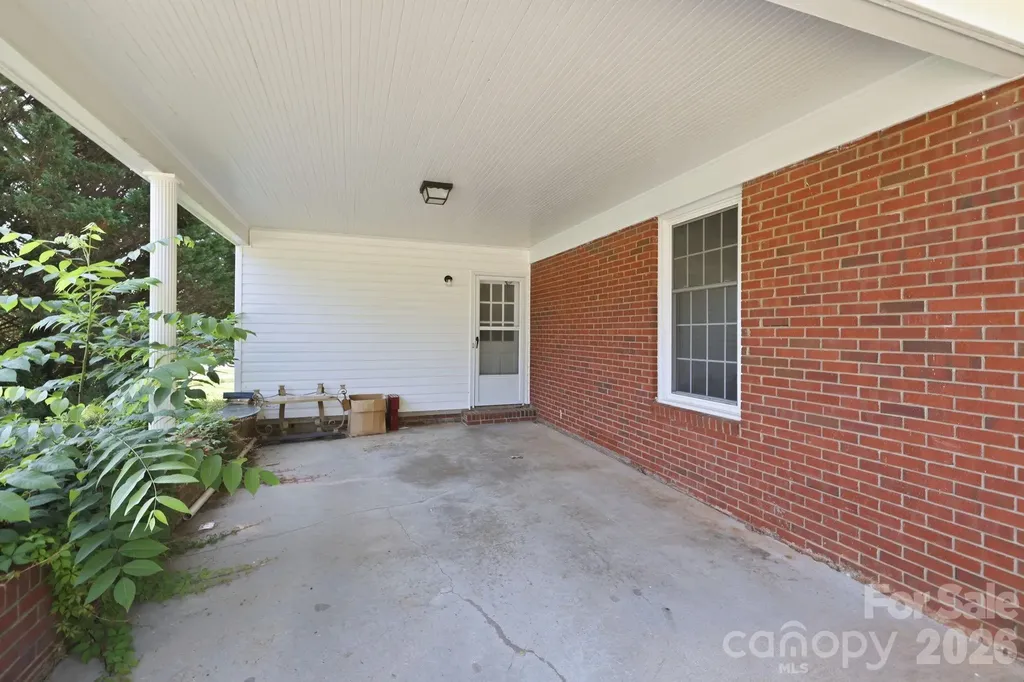 310 Roy Eaker Road Cherryville NC 28021