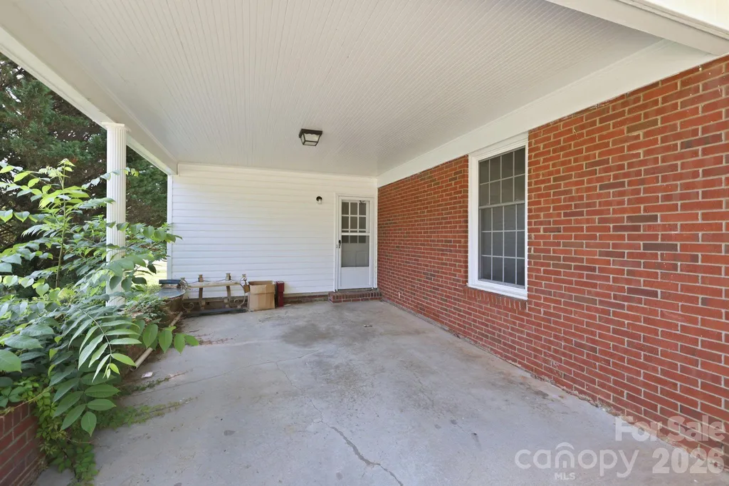 310 Roy Eaker Road Cherryville NC 28021