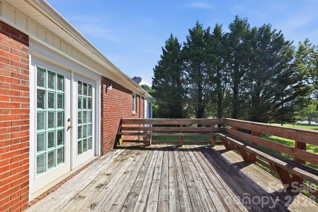 310 Roy Eaker Road Cherryville NC 28021