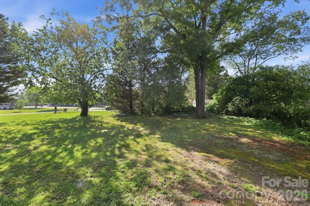 310 Roy Eaker Road Cherryville NC 28021