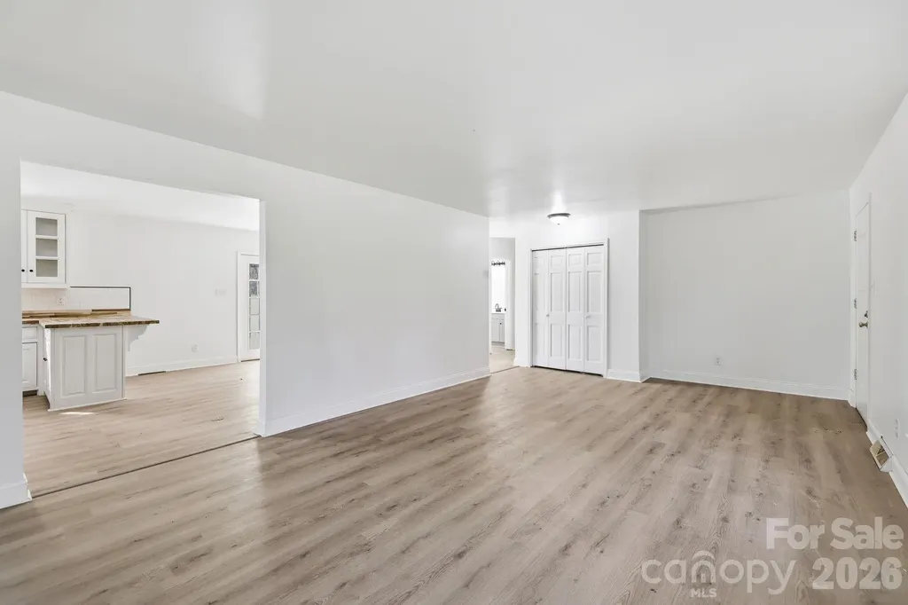 310 Roy Eaker Road Cherryville NC 28021